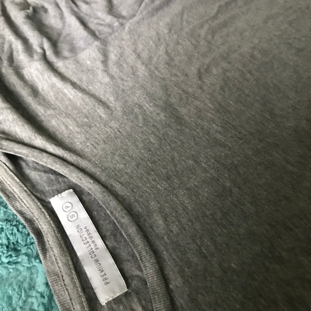 Grey T-shirt - Picture 2 of 2